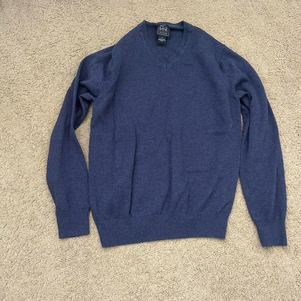 Navy‎ Jos A Bank sweater Size M